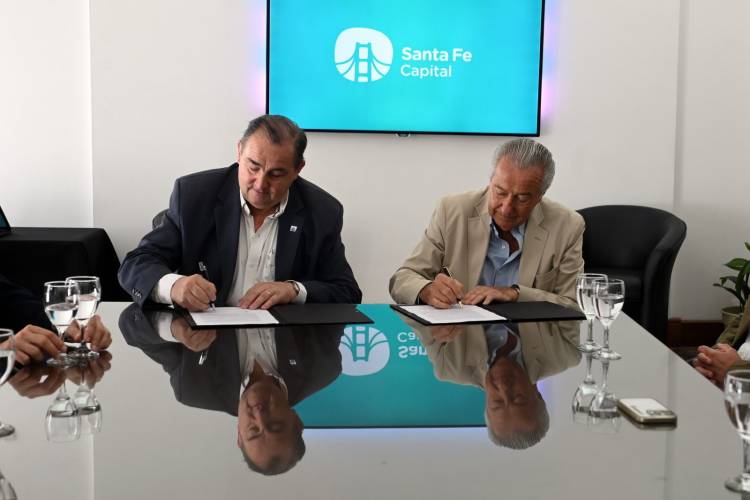 La Municipalidad y la empresa Capitel firmaron un convenio de padrinazgo para mejorar el Bajo Oroño