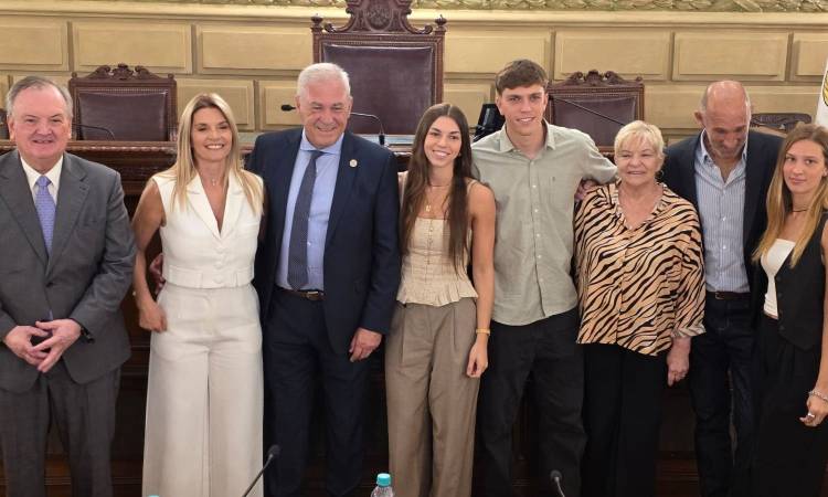 El Senado Provincial homenajeó al campeón del mundo del 86’ Nery Alberto Pumpido