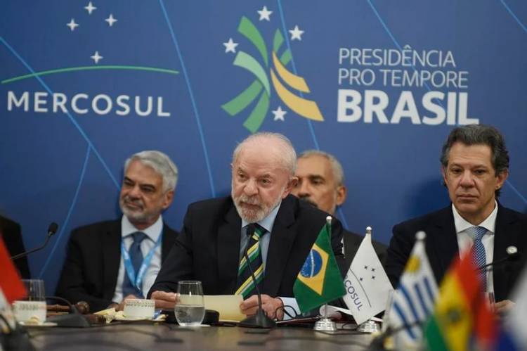 Brasil transfiere a Paraguay la presidencia pro tempore del Mercosur