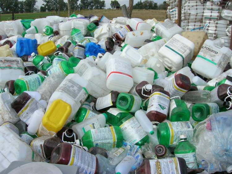 Proyectan revalorizar 20 millones de envases de agroquímicos  