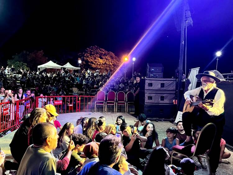 _*La Municipalidad de Santo Tomé invita a la 52ª edición del Festival Paso del Salado*_