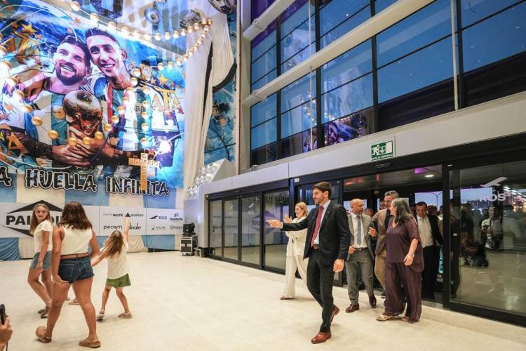 Pullaro inauguró el nuevo Aeropuerto de Rosario: “Hoy nos convertimos en la capital del interior de la República Argentina”