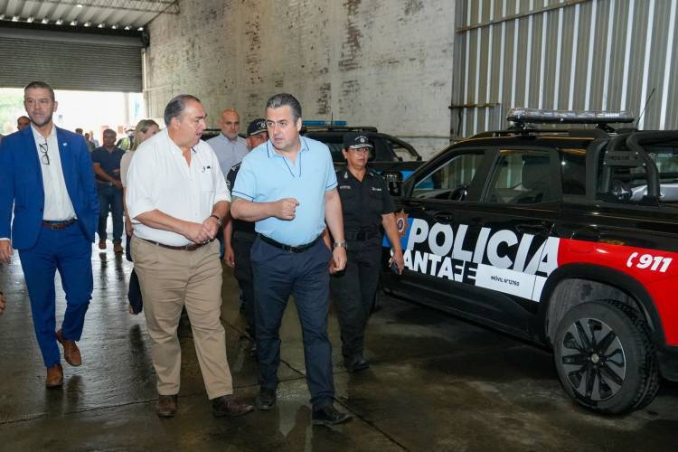 Provincia puso en funcionamiento una nueva base de relevo para los patrulleros en la ciudad de Santa Fe