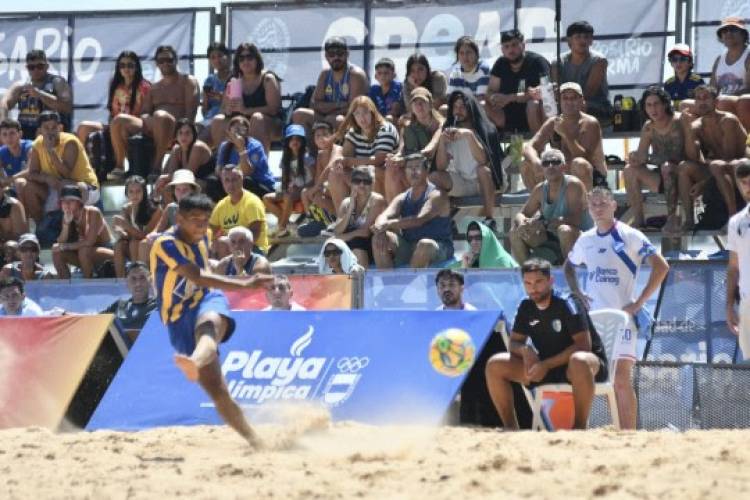 Playa Olímpica rumbo a los Suramericanos 2026: Rosario cerró la Copa Tricentenario de fútbol playa con festejo guaraní