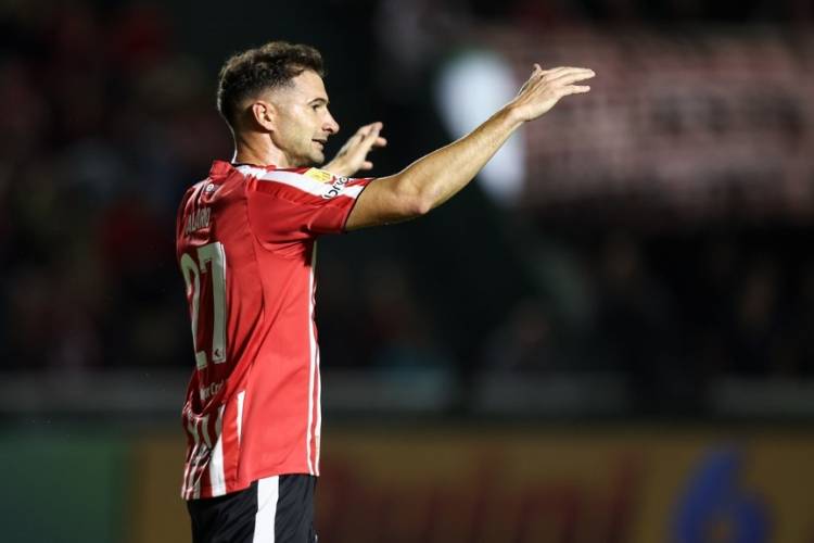 El Pincha hizo los deberes y avanzó a 16avos