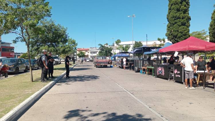 La Municipalidad continuó con los operativos de control y ordenamiento en la previa del partido entre Unión y Platense