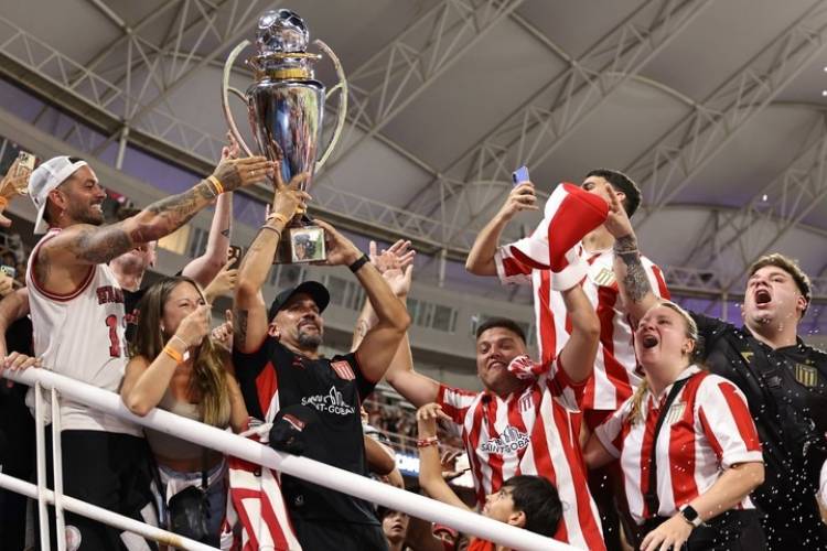 Estudiantes celebra: Verón reasume plenamente la presidencia por una medida cautelar