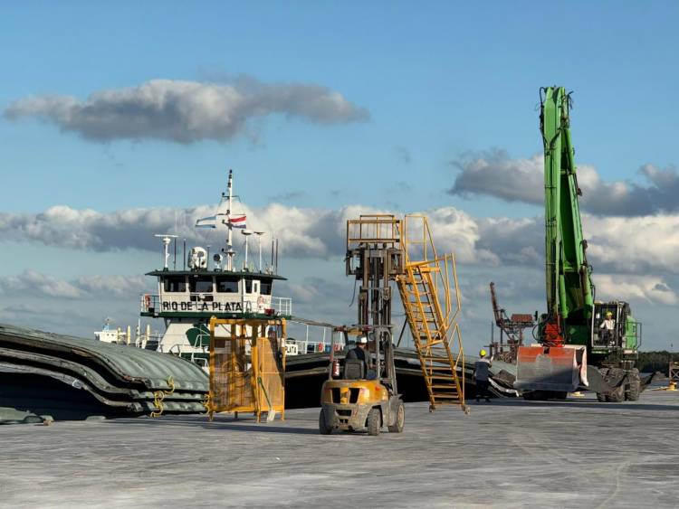 La operatoria de los puertos santafesinos continúa marcando récords históricos