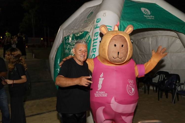 Música en la Laguna: cientos de santafesinos disfrutaron del show de El Brujo Ezequiel este sábado