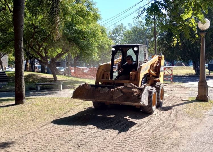 La Municipalidad avanza con la puesta en valor de Plaza Colón