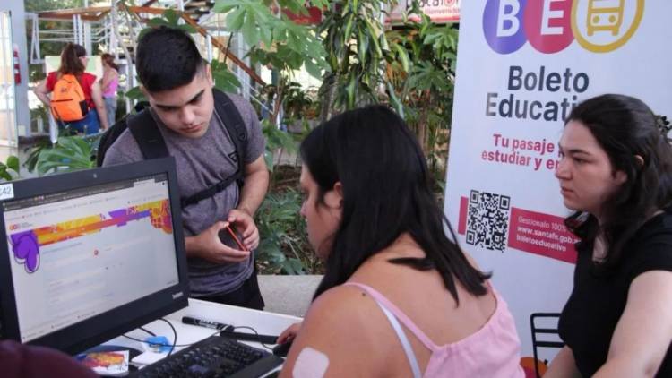 Boleto Educativo 2026: con más de 142 mil solicitudes, estudiantes, docentes y asistentes escolares, pueden usar desde hoy su pasaje para ir a estudiar y enseñar