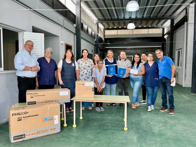 Calvo visitó entidades deportivas de Maria Juana