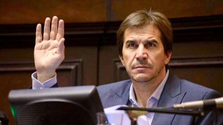 La comisión del 30% en AFA: qué hizo Faroni y por qué investigan si hubo desvío de fondos