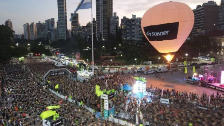 Agenda deportiva: febrero se despide con una maratón nocturna y con el mejor vóley playa en La Florida