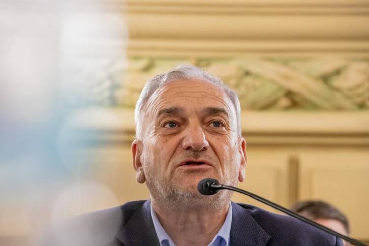 Senadores del Justicialismo proponen ampliar los beneficios del boleto educativo