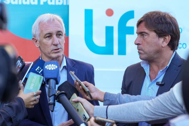 Santa Fe envió a Tucumán 40 mil repelentes de producción propia ante la emergencia por inundaciones