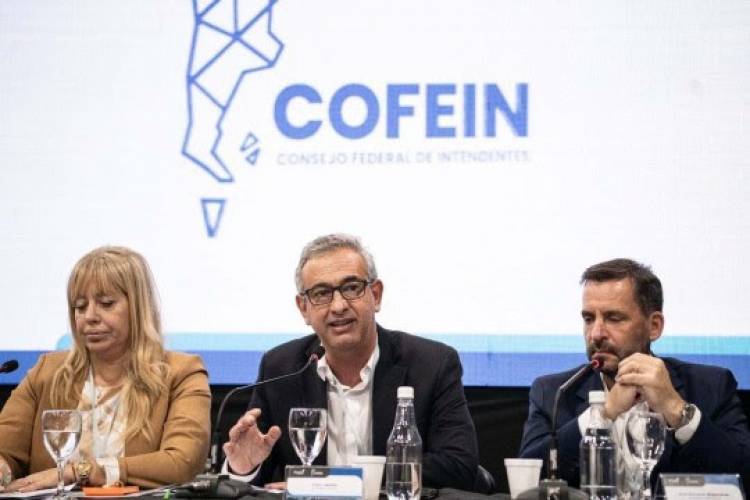Intendentes de todo el país renovaron reclamos a la Nación por una distribución más equitativa de recursos