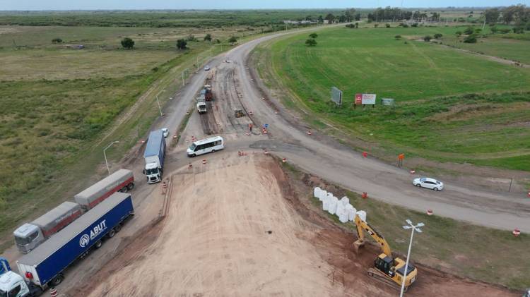 Arrufó: el gobierno provincial ejecuta una rotonda que salvará vidas