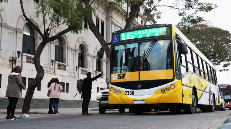 Transporte interurbano: tras el pedido de las empresas por el aumento del combustible, habrá actualización del boleto