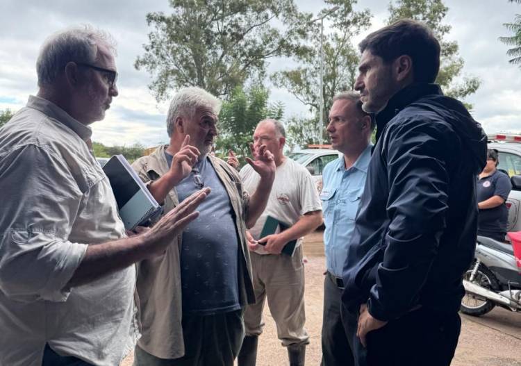 Villa Minetti: Pullaro supervisó la defensa hídrica y el funcionamiento de las bombas