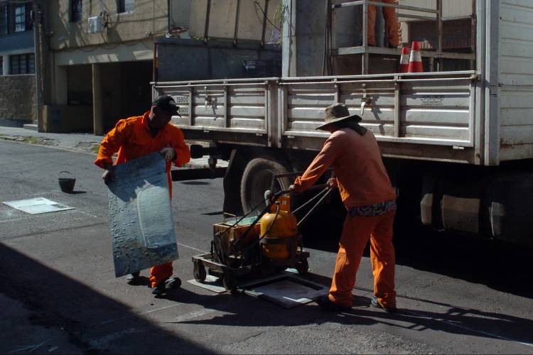 Nuevo SEOM: comienza la demarcación de dársenas en la zona del Puerto