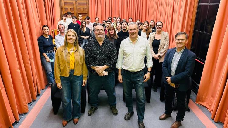 La FCE-UNL presentó un informe que expone la pérdida salarial universitaria y su rezago frente a otros sectores