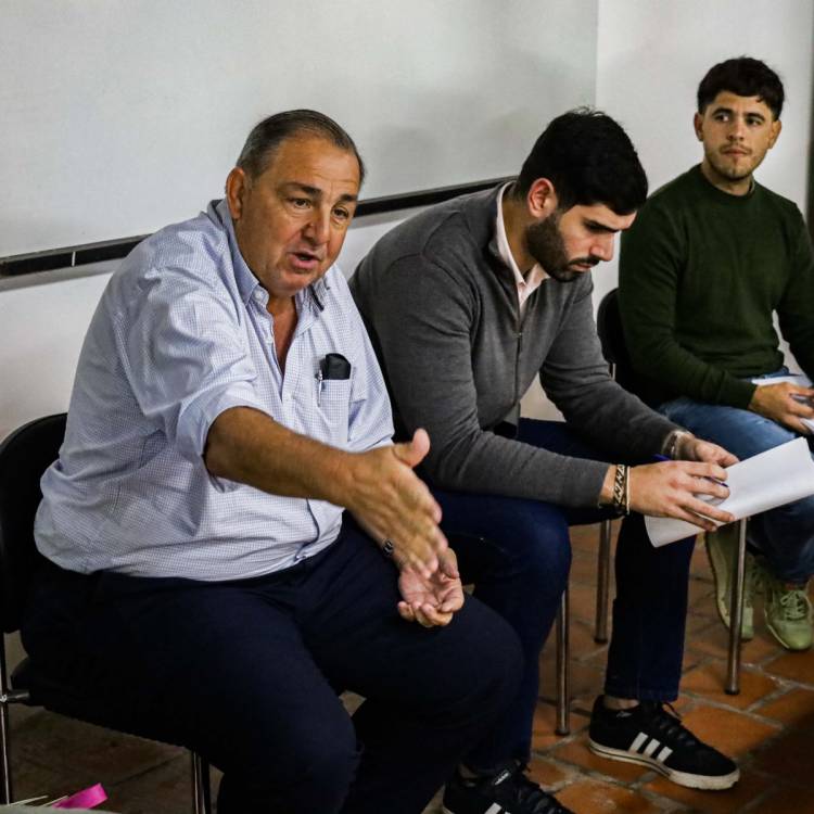 Poletti se reunió con representantes vecinales del Distrito Norte