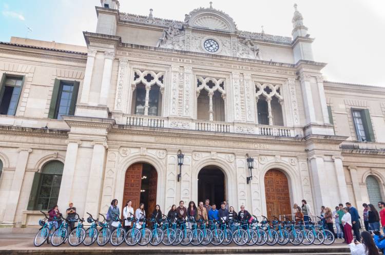 La UNL lleva entregadas más de 400 bicicletas a sus estudiantes