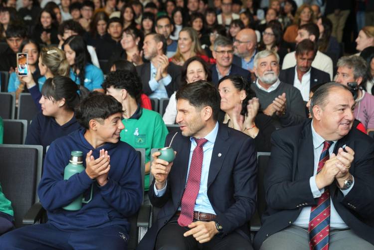 Pullaro: “Prometer lealtad a la Constitución Nacional es vivir en una sociedad organizada haciendo valer nuestros derechos”