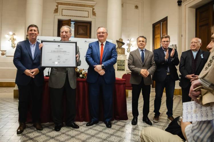 Homenaje del Senado a Danilo Kilibarda por su legado democrático