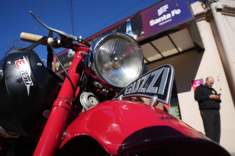 Santa Fe viaja en el tiempo: llega la Muestra de Autos y Motos Clásicos a la Estación Belgrano