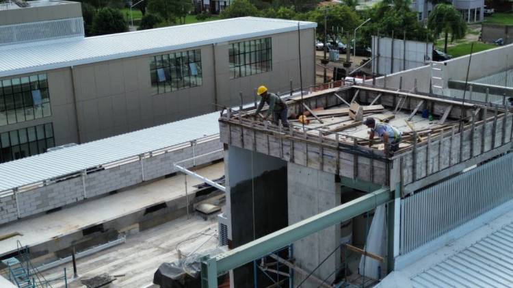 Hospital de Villa Ocampo: la gestión de Pullaro, a punto de terminar las nuevas salas de internación, quirófanos, enfermería y guardia