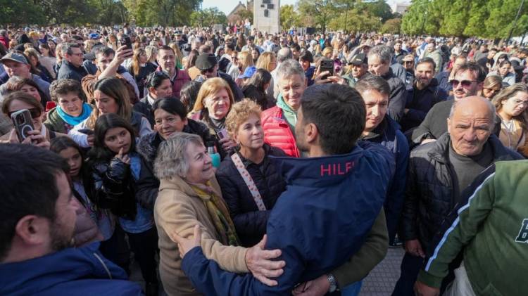 Se cerró un domingo de inauguraciones con la renovación integral de la Plaza San Martín de Venado Tuerto