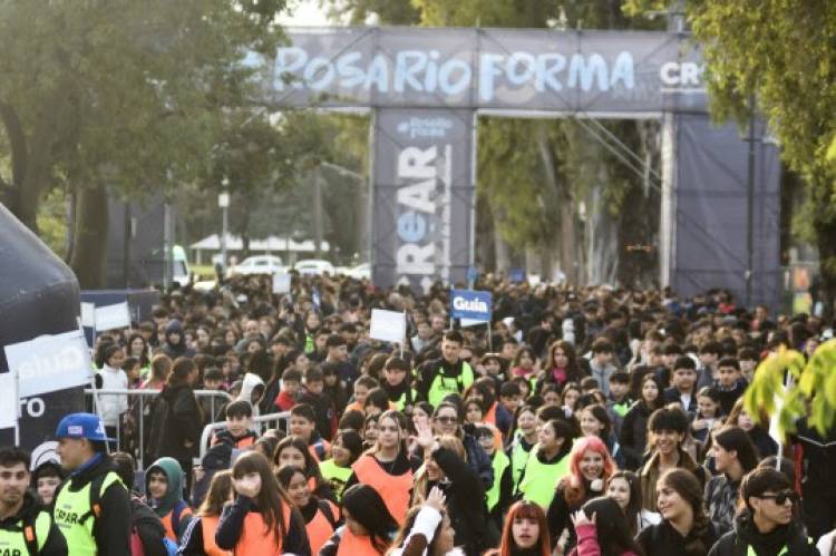 Arrancó la cuarta edición de los Juegos CReAR con miles de chicas y chicos viviendo la gran fiesta del deporte rosarino