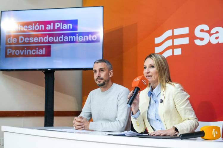 Presentaron detalles del plan de desendeudamiento: “El gobierno de Pullaro está al lado de las familias que necesitan recuperarse”