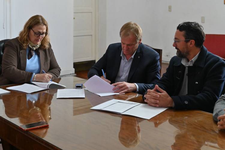 Provincia y UTN acuerdan la implementación de un plan de mantenimiento en hospitales públicos