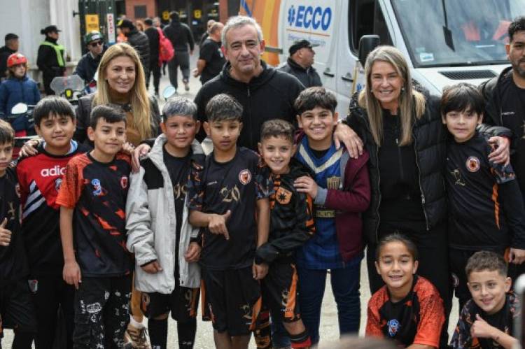 Una multitud colmó los Juegos CReAR: «Acá está la familia del deporte de la ciudad», dijo Javkin