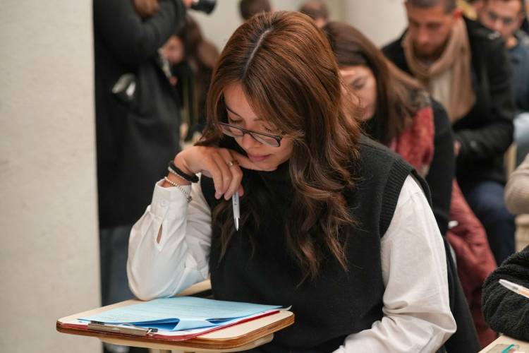 Récord: el sistema de Residencias en Salud impulsado por la gestión de Pullaro registró 1.865 inscriptos este año, 72 % más que en 2025