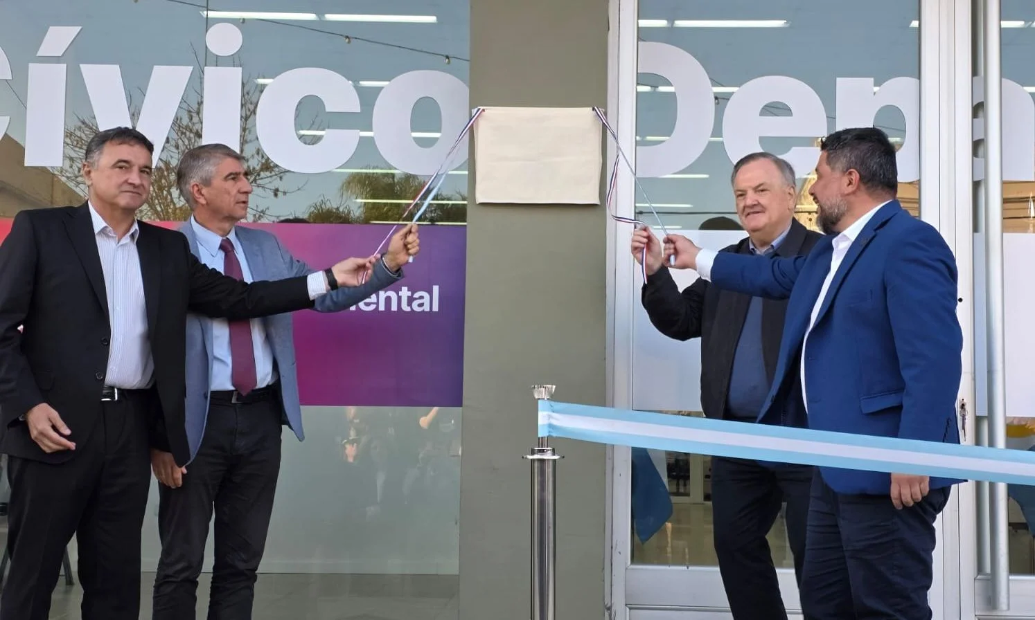 El Gobierno Provincial inauguró en San Cristóbal el “nuevo y estratégico” Centro Cívico Departamental
