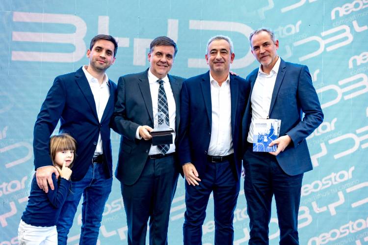 Javkin celebró la apertura de la concesionaria BYD-Neostar y ratificó el impulso a la movilidad eléctrica en la ciudad
