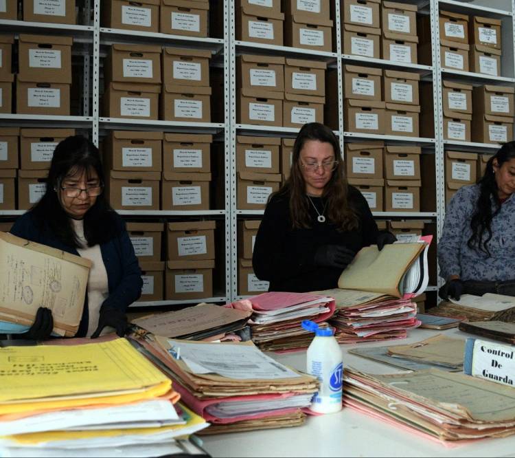 La Municipalidad resguarda la memoria documental de la ciudad y avanza en su digitalización
