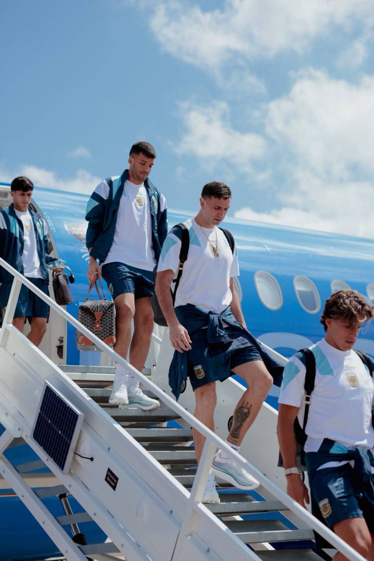 La Selección argentina llegó a Dallas en la previa del partido ante Austria