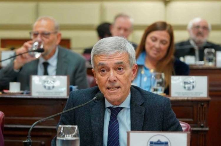Agosto: "Se observa una brecha significativa en la evolución de los recursos y los gastos en los primeros cinco meses del año"