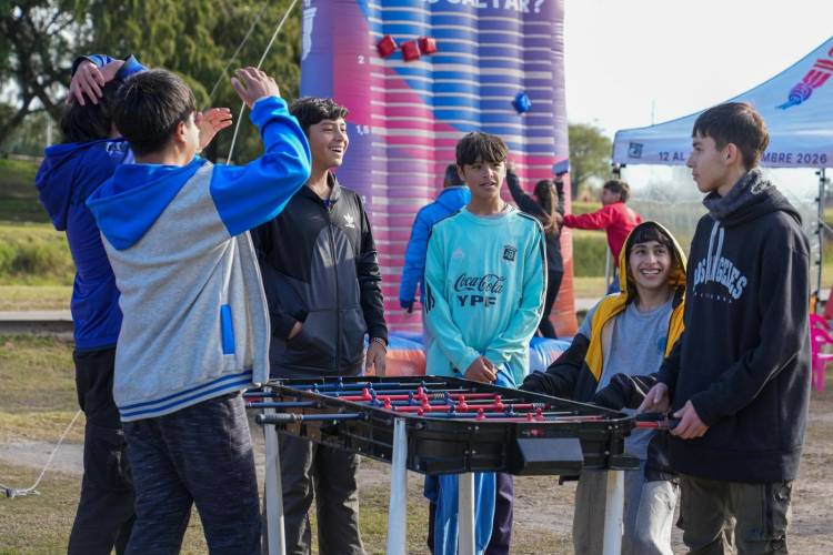 Juegos Suramericanos: vecinos de Centenario celebraron las obras de infraestructura que transformarán al barrio