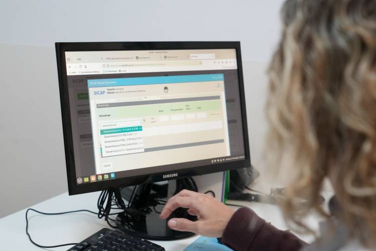 Salud pública: el 90 % los efectores públicos santafesinos ya utiliza la receta electrónica