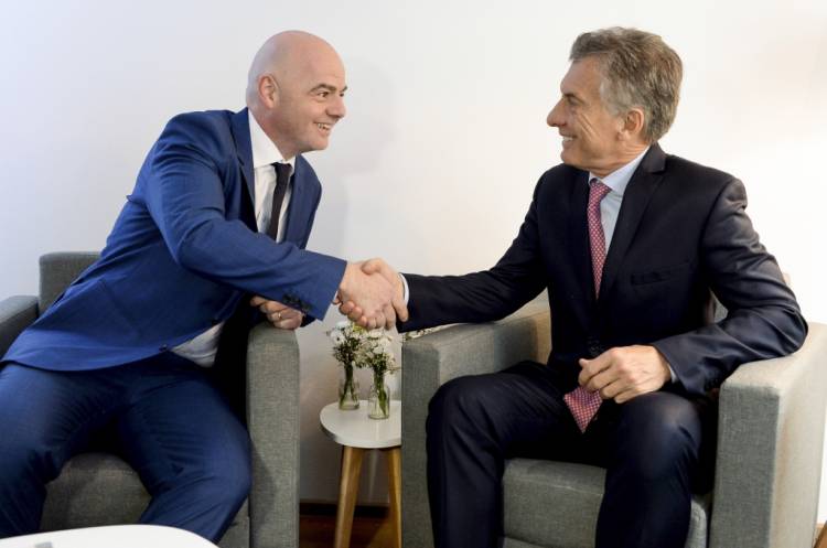 Mauricio Macri anunció que la Fundación FIFA donará un millón de dólares para Venezuela