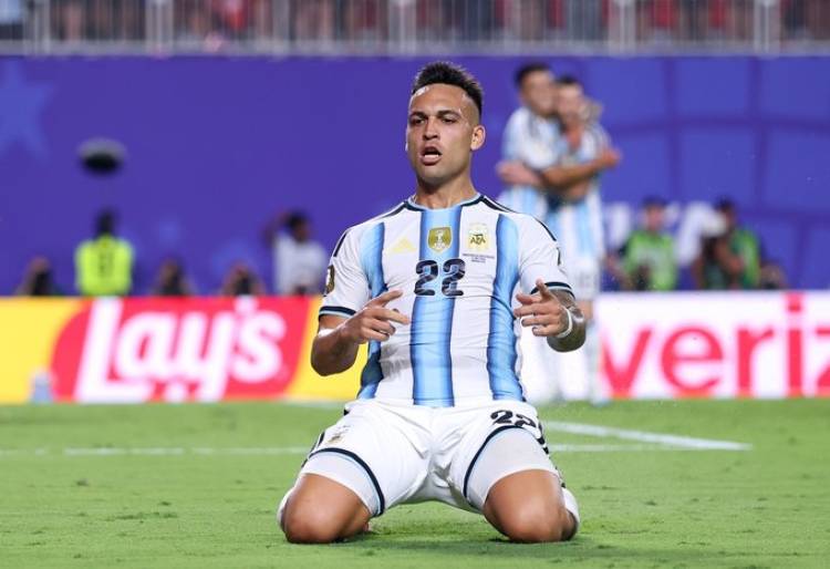 Lautaro Martínez: "El pase a semifinales era nuestro objetivo"