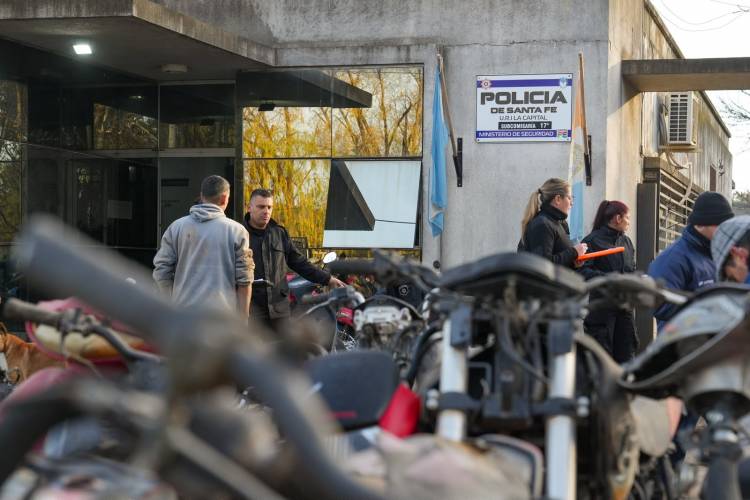 Provincia retiró 230 vehículos abandonados de la Subcomisaría 17ª, en el norte de la ciudad de Santa Fe
