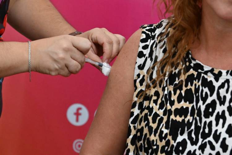 Campaña antigripal: la Provincia de Santa Fe ya vacunó a más de 430.000 personas