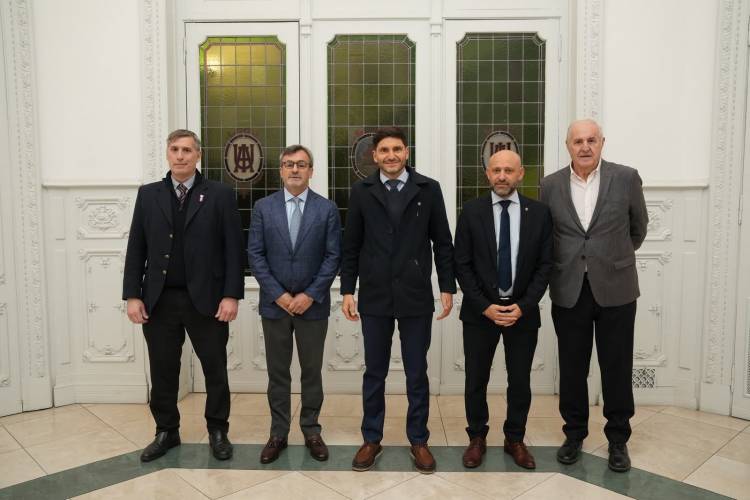 Pullaro llevó a la UIA el modelo productivo de Santa Fe y planteó una agenda común para ganar competitividad